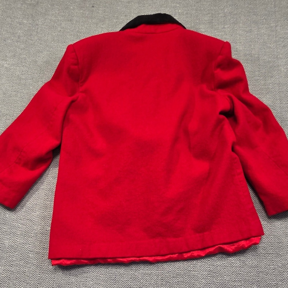 Hastings & Smith Red 100% Wool Blazer Black Velvet Collar Gold Button Petite 12 - Picture 2 of 10